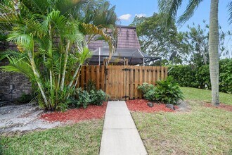 7690 Courtyard Run W in Boca Raton, FL - Building Photo - Building Photo