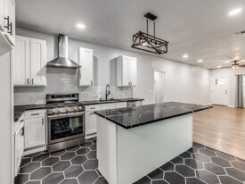 705 NW 34th St in Oklahoma City, OK - Building Photo