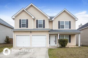 8311 Champion Trail in Fairburn, GA - Building Photo