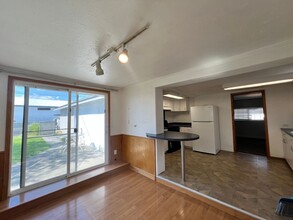 704-704 W 4th Ave in Moses Lake, WA - Building Photo - Building Photo