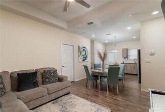 10 N Hester St in Edinburg, TX - Building Photo - Building Photo