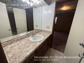 6003 Gaelic Glen Dr in Oklahoma City, OK - Building Photo - Building Photo