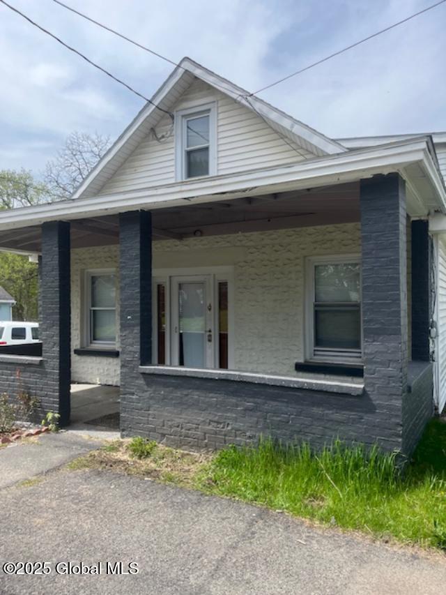 property at 1143 River Rd