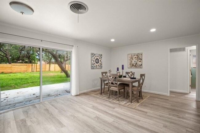 11801 Arabian Trail in Austin, TX - Building Photo - Building Photo