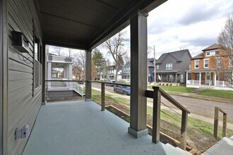 423 Stoddart Ave in Columbus, OH - Foto de edificio - Building Photo