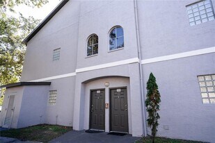 5028 Sunridge Palms Dr in Tampa, FL - Building Photo