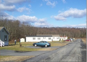 Meadowview Village in New Bloomfield, PA - Building Photo - Building Photo