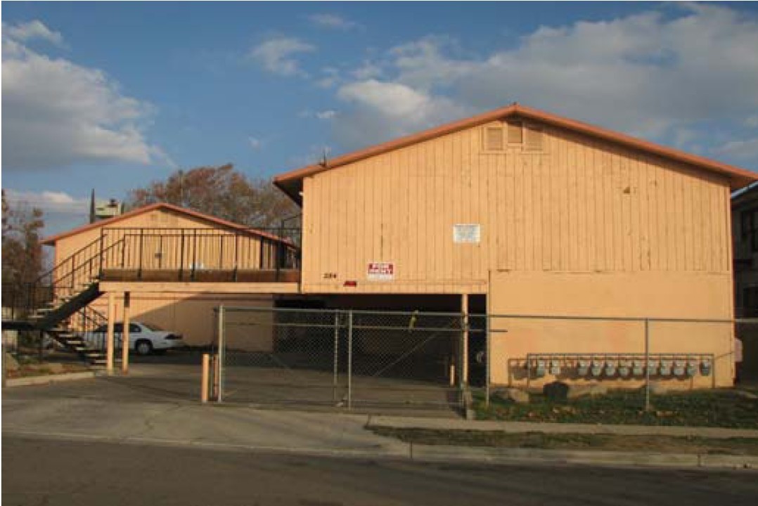 284 N Roosevelt Ave in Fresno, CA - Building Photo