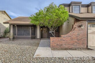 5337 W Desert Hills Dr in Glendale, AZ - Foto de edificio - Building Photo