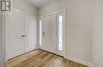 33 Second Ave. in Kitchener, ON - Building Photo - Building Photo