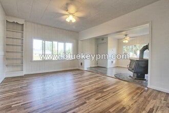 34504 NE Amboy Rd in Yacolt, WA - Building Photo - Building Photo