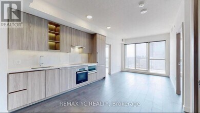 27 McMahon Dr in Toronto, ON - Building Photo - Building Photo