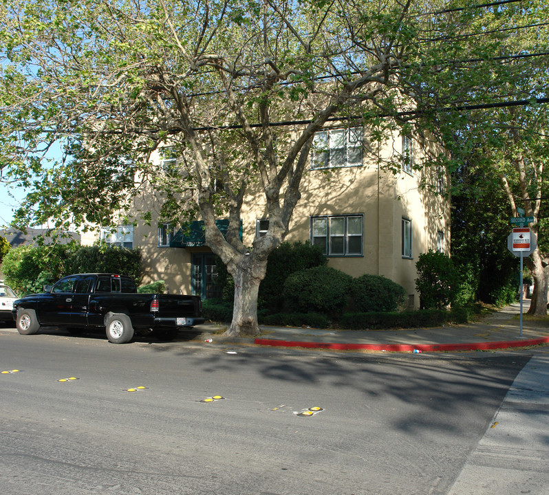 1219 2nd Ave in San Mateo, CA - Building Photo