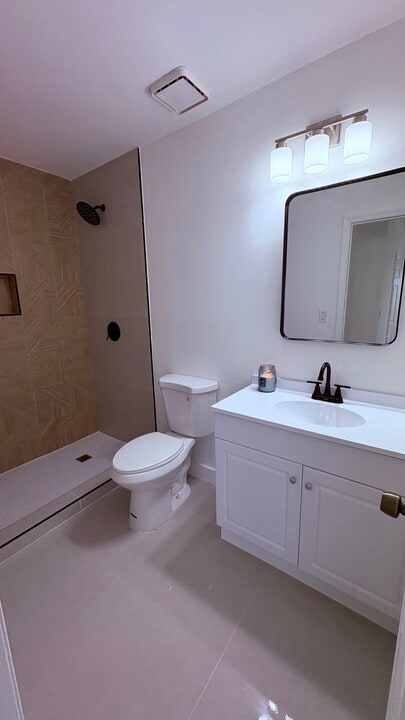 12229 SW 250th St, Unit Efficiency in Homestead, FL - Building Photo