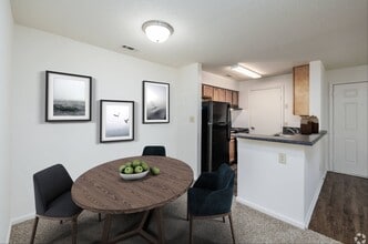 Magruder Run in Hampton, VA - Building Photo - Building Photo