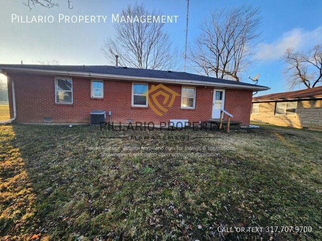 706 Gene Gustin Way in Anderson, IN - Building Photo - Building Photo