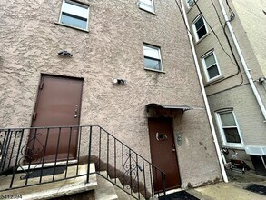 239 Harrison Ave in Harrison, NJ - Building Photo - Building Photo
