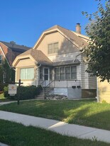 964 S 61st St in West Allis, WI - Building Photo