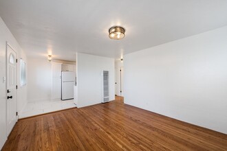 8 Whitmore Pl in Oakland, CA - Building Photo - Building Photo
