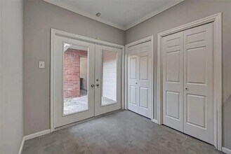 2604 Bering Dr in Houston, TX - Building Photo - Building Photo