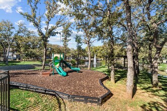 Parks at Treepoint in Arlington, TX - Foto de edificio - Building Photo