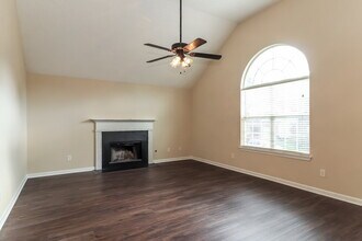 409 Robin Hill Ln in Temple, GA - Foto de edificio - Building Photo