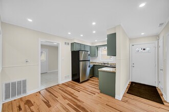 3127 Woodworth Pl in Hazel Crest, IL - Building Photo - Building Photo