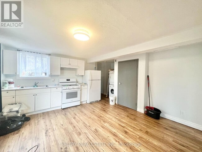 67 Queen Mary St in Ottawa, ON - Building Photo - Building Photo