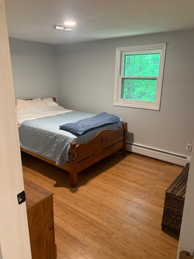 106 Pineview Ter, Unit Apt. in Ithaca, NY - Building Photo - Building Photo