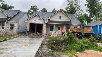 6105 Woodrow St in Texas City, TX - Building Photo - Building Photo