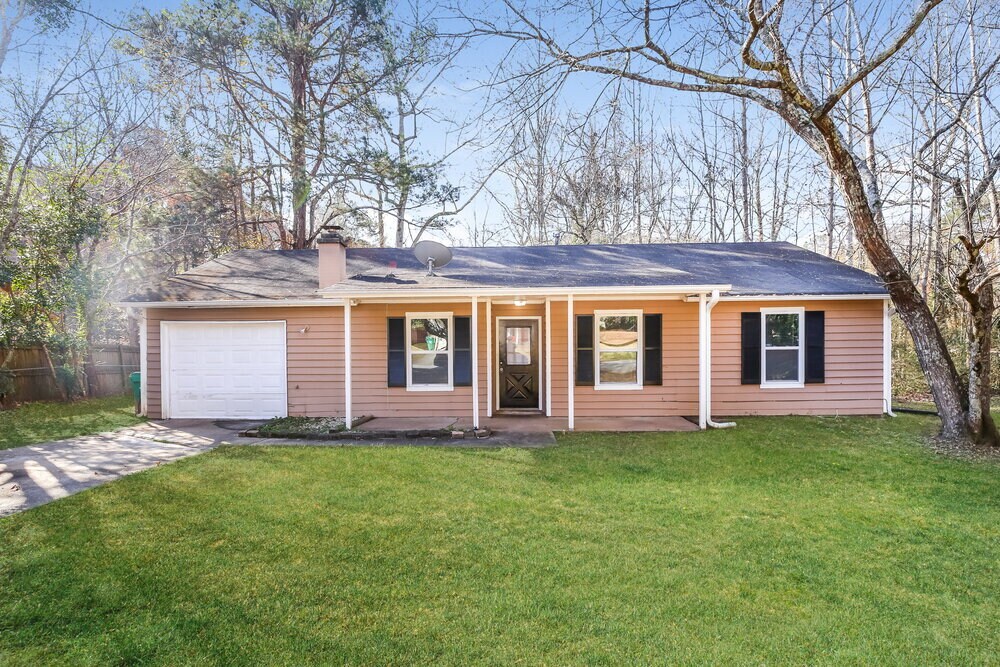 4964 Galbraith Cir in Stone Mountain, GA - Foto de edificio