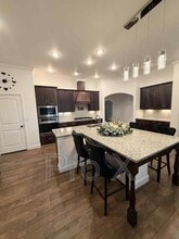 329 E Greystone Square in Webb City, MO - Foto de edificio - Building Photo