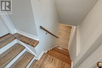 66 E 41st St in Hamilton, ON - Building Photo - Building Photo