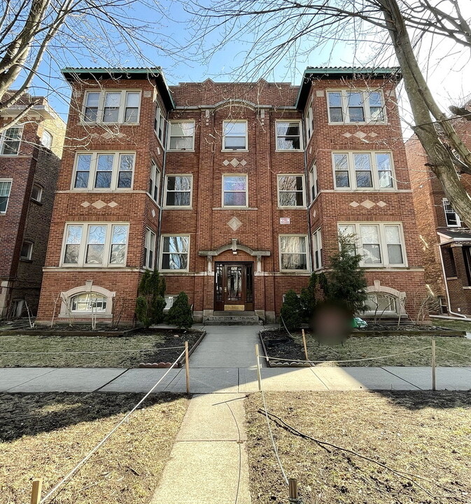 1343 W Rosedale Ave in Chicago, IL - Building Photo