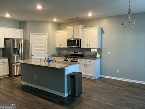 31 Poplar Preserve Blvd in Newnan, GA - Building Photo - Building Photo