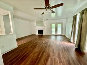 5073 Village Green Way in Alpharetta, GA - Building Photo - Building Photo
