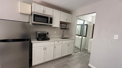 43420 US-27 in Davenport, FL - Building Photo - Building Photo
