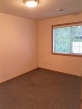 4113 Kane Ct in Eau Claire, WI - Building Photo - Building Photo