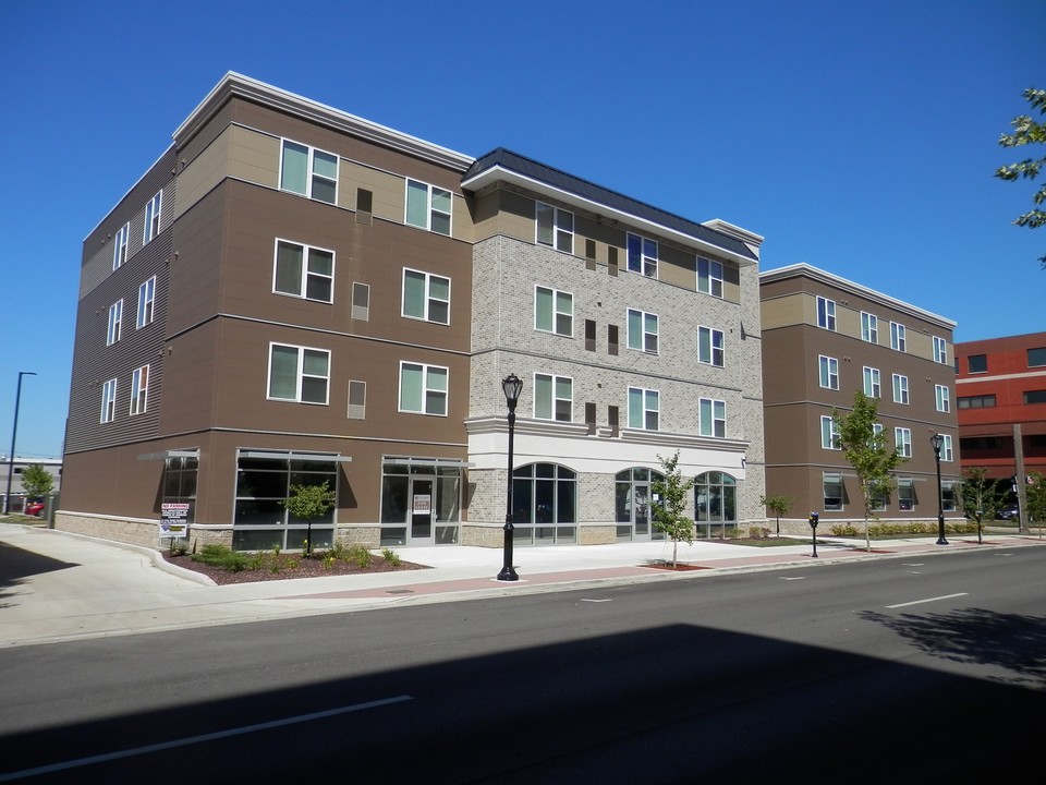 The Villas Downtown Springfield in Springfield, IL - Foto de edificio