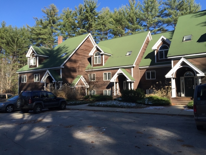 Rye Field Apartments in Effingham, NH - Building Photo