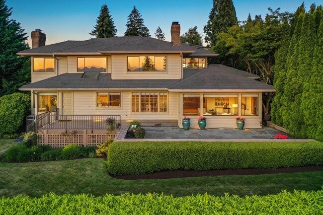 property at 9636 NE 30th Pl