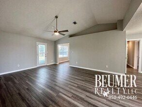 205 Bimini Ct in Pensacola, FL - Foto de edificio - Building Photo