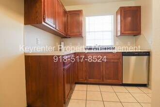 318 E Will Rogers Blvd in Claremore, OK - Building Photo - Building Photo
