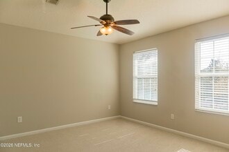 13380 Ocean Mist Dr in Jacksonville, FL - Building Photo - Building Photo