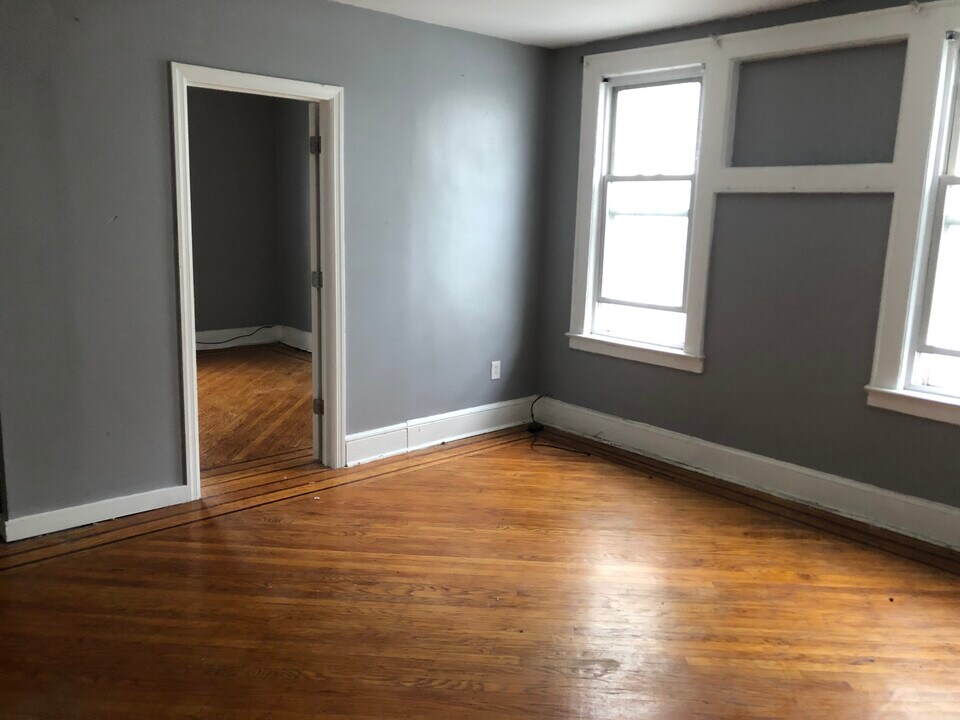 1579 Leslie St, Unit 3 in Hillside, NJ - Building Photo