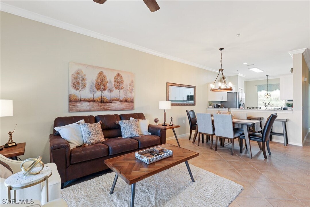 2740 Cypress Trace Cir in Naples, FL - Foto de edificio