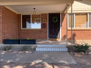 1032 San Pedro Dr SE in Albuquerque, NM - Building Photo - Building Photo
