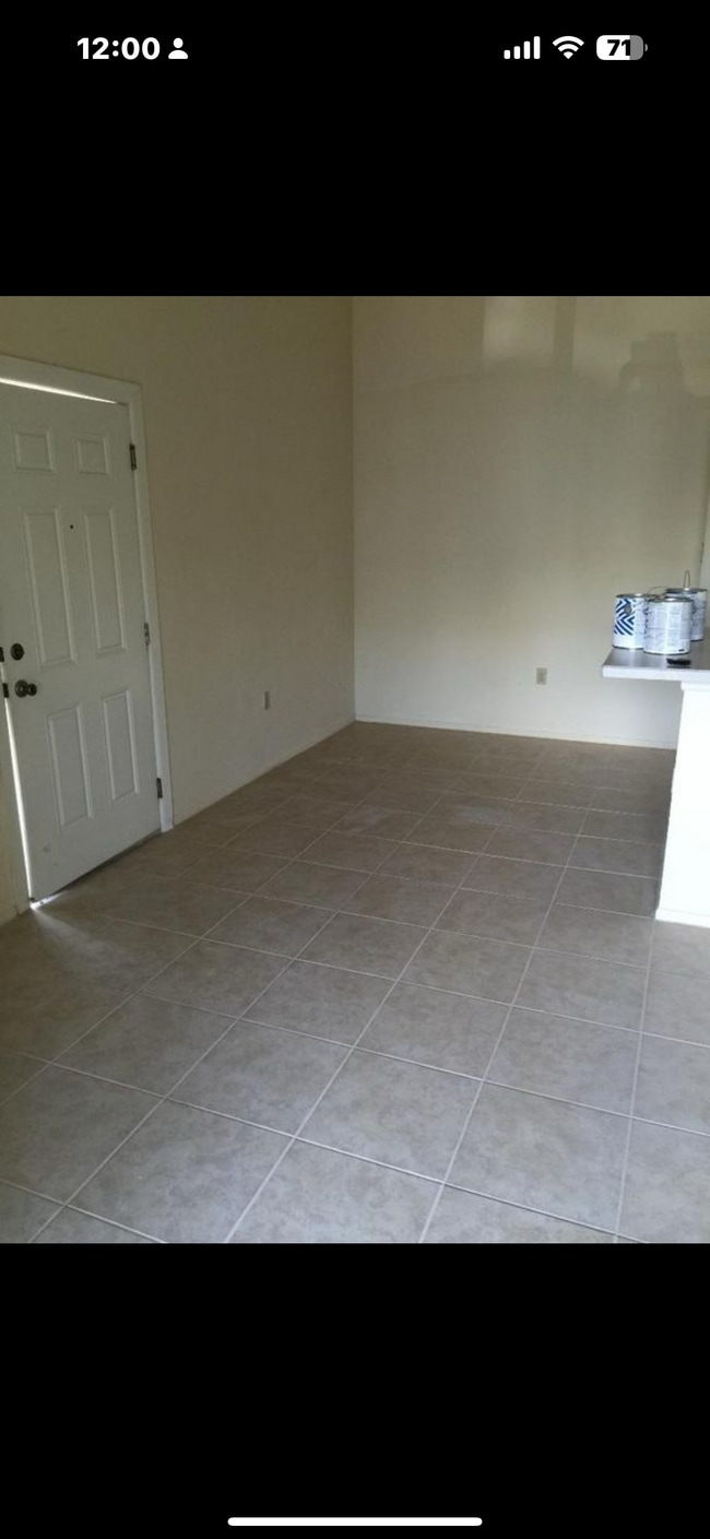 1218 Bermuda Lakes Ln, Unit 201 in Kissimmee, FL - Foto de edificio - Building Photo