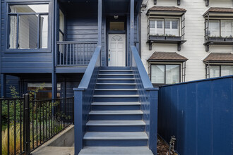 490-492 Clipper St in San Francisco, CA - Building Photo - Building Photo