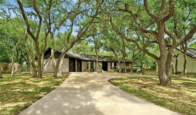 property at 608 Franklin Dr